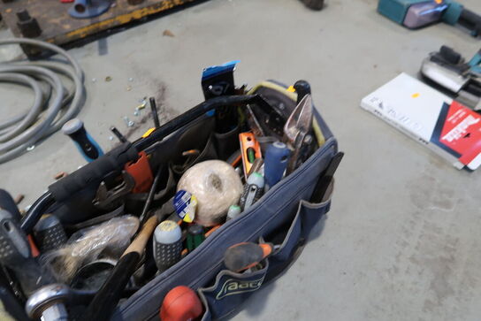 Værktøjstaske med div. Værktøj