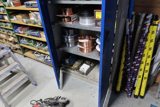 Stålskab uden indhold