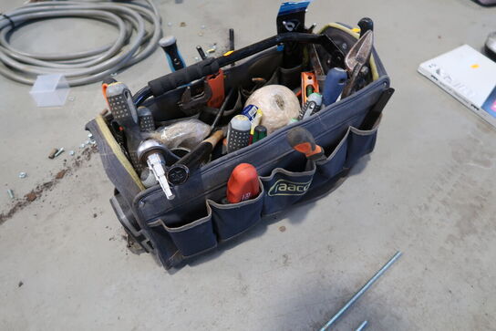 Værktøjstaske med div. Værktøj