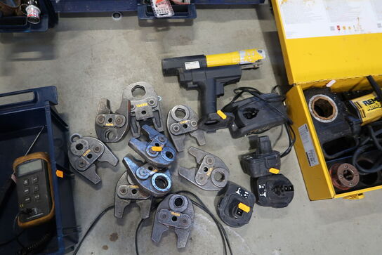 Akku radialpresse REMS 578001 med 3 stk. batterier og lader 