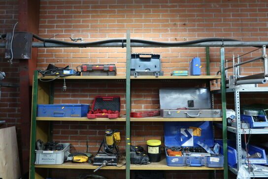 2 stk. lagerreoler uden indhold