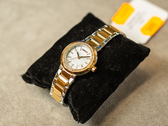 Ur DKNY Eastside Mini 28 mm