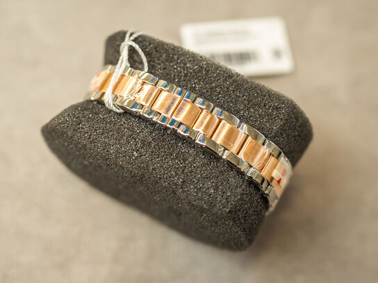 Ur FREDERIQUE CONSTANT Delight 33 mm