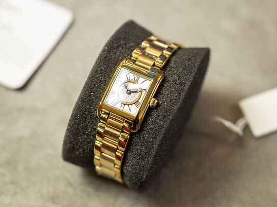 Ur FREDERIQUE CONSTANT Classics Carré 21 mm