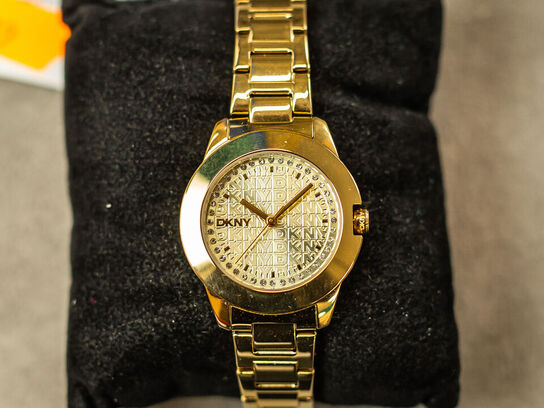 Ur DKNY Park Ave Logo 30 mm