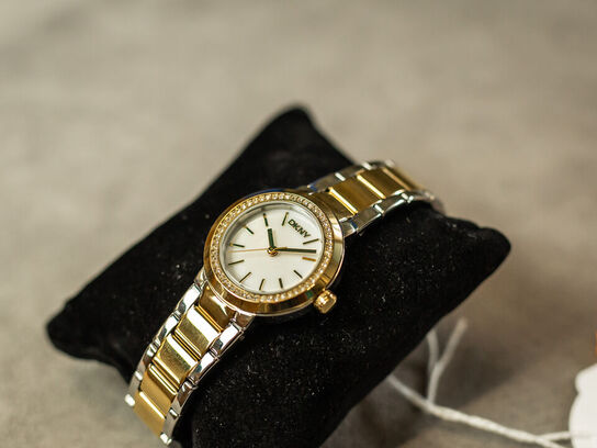 Ur DKNY Eastside Mini 28 mm