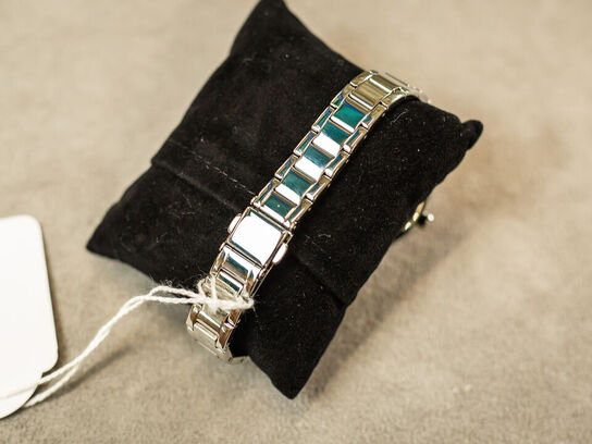 Ur DKNY Park Ave Logo 30 mm