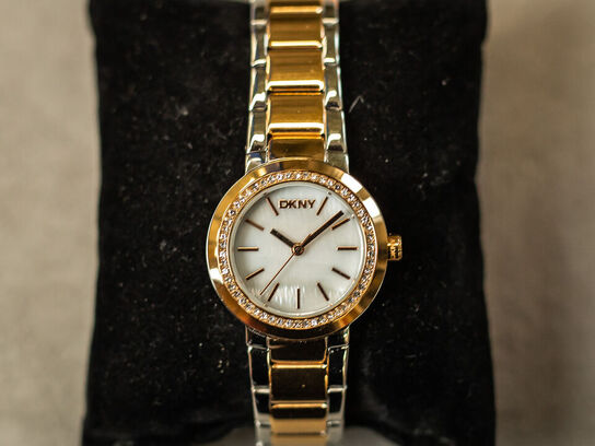 Ur DKNY Eastside Mini 28 mm