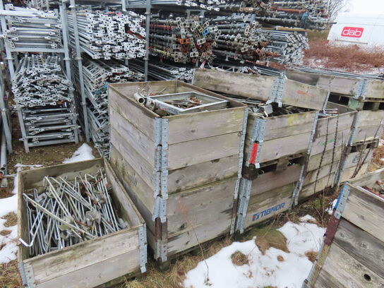 Stort parti stillads inkl. 3300 trætraller