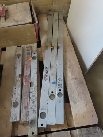 Fliseskærer MONTOLIT F2 og 6 stk vaterpas