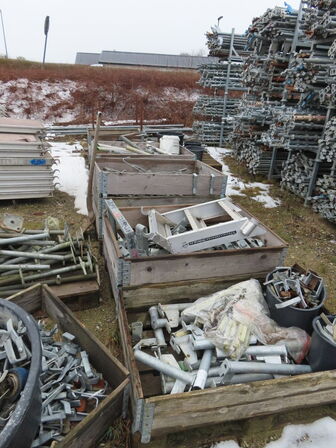 Stort parti stillads inkl. 3300 trætraller