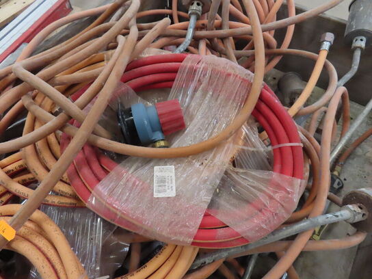 Palle med gasslanger og brændere