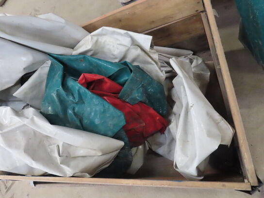 Palle med diverse pallehætter