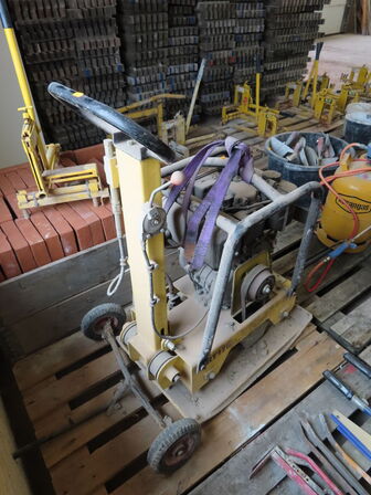 Pladevibrator BERNARDS RT170-1