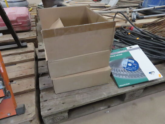 2 kasser diamantklinger HITACHI