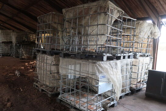 Diverse burer samt kar fra palletanke