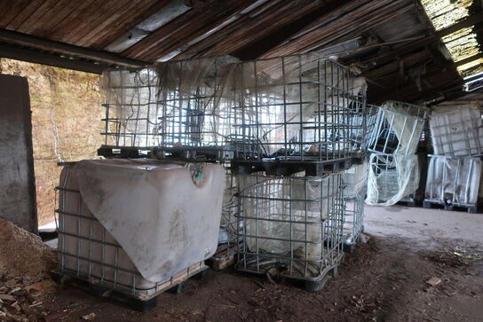 Diverse burer samt kar fra palletanke