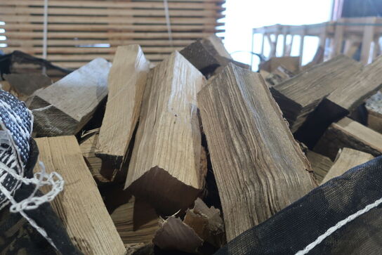 1,8 kbm. Brænde af ask