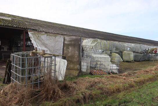 Diverse burer samt kar fra palletanke