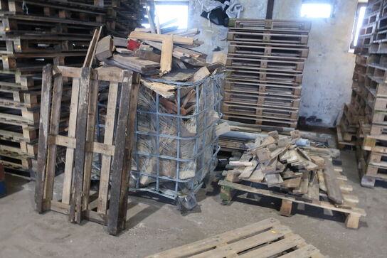 Diverse træ samt paller