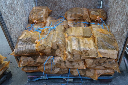 Cirka 0,5 kbm. Brænde af nåletræ