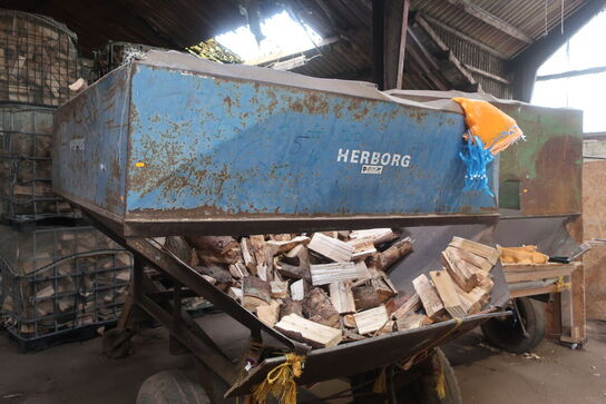 Vogn med 2 stk. stativer til pakning af brænde