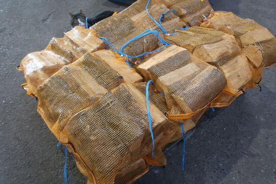 Cirka 0,5 kbm. Brænde af nåletræ