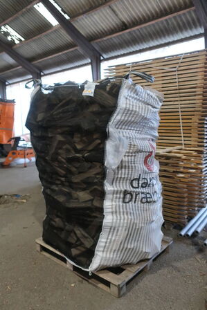 1,8 kbm. Brænde af ask