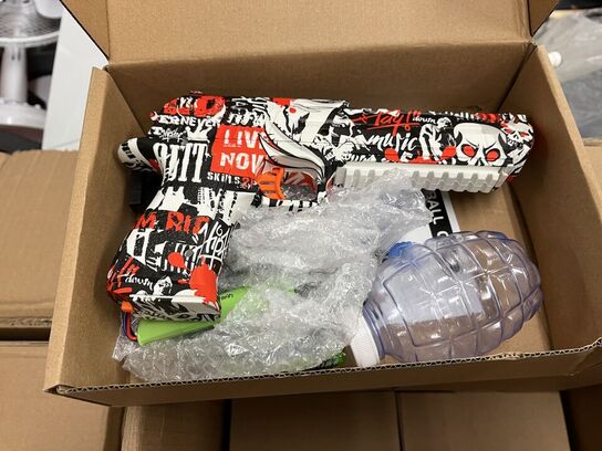 10 stk. ironhand, 17 stk. elektrisk gel legetøjspistol og fjernstyret fly