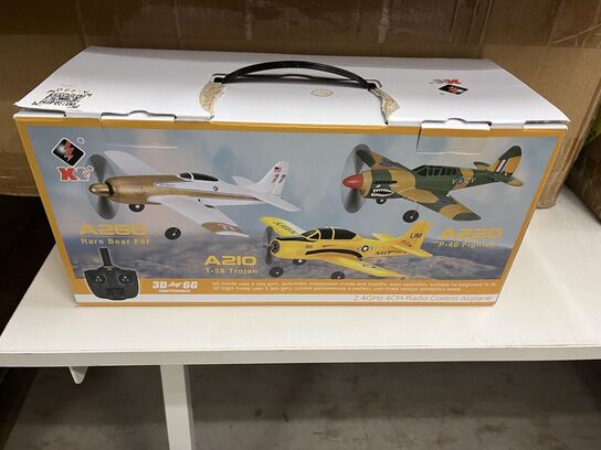 10 stk. ironhand, 17 stk. elektrisk gel legetøjspistol og fjernstyret fly