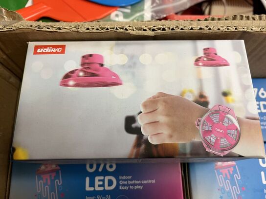 26 stk. cute crab og spaceman, magic book, udir/c