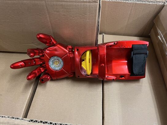 10 stk. ironhand, 17 stk. elektrisk gel legetøjspistol og fjernstyret fly