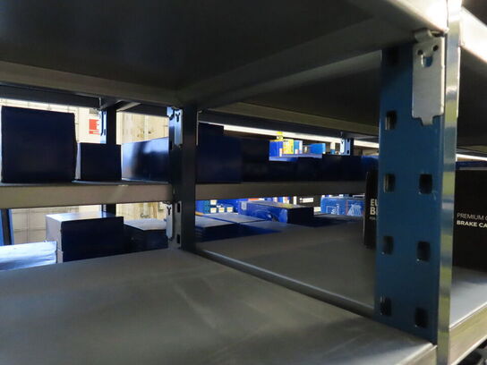 4 rækker med 10-12 fag lagerreoler