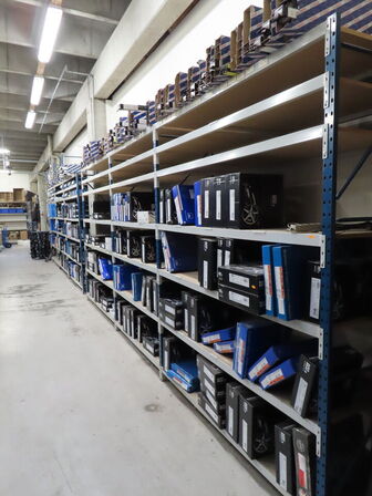 17 fag kraftige lagerreoler