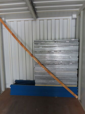 20" container med indbygget el og lys