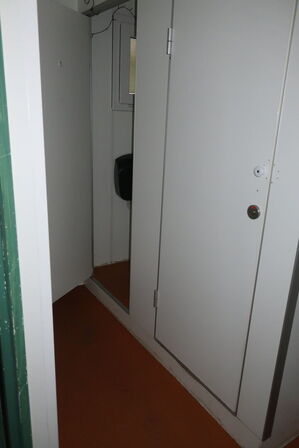 20" toilet container