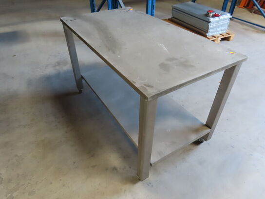 Rullebord 131x72 cm. (MOMSFRI)