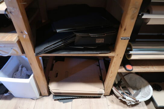 Kassedisk med indhold 