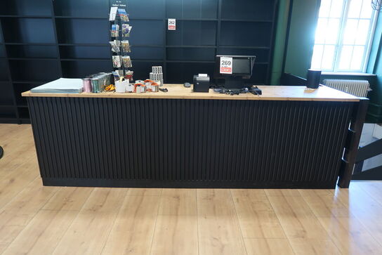 Kassedisk med indhold 