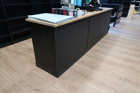 Kassedisk med indhold 