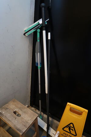 Diverse rengøringsartikler 