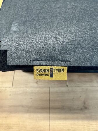 8 stk. Sort Bordløber "Dinner4Two" - læder look