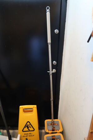 Diverse rengøringsartikler 