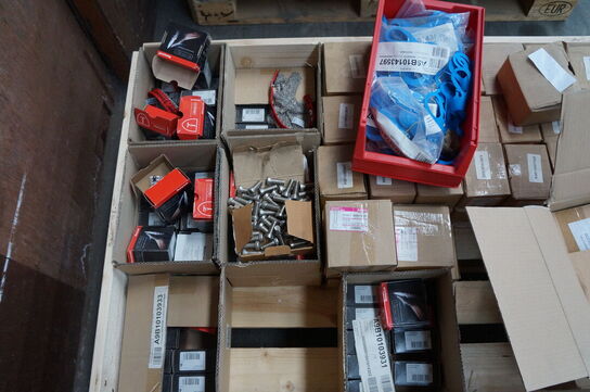 Diverse bolte + diverse skærehandsker 