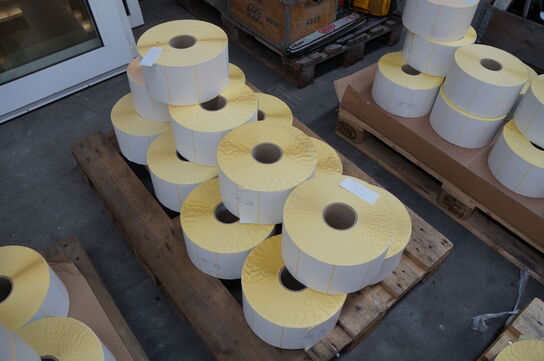 Palle med diverse labelpapir 