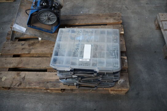 4 stk. Sortimentskasser inkl. Diverse bolte