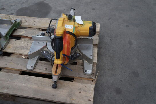 Kap/geringssav DEWALT 