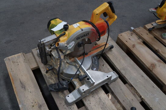 Kap/geringssav DEWALT 