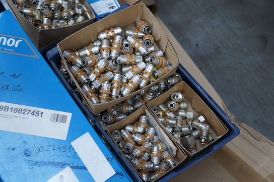 Diverse fittings + pressemaskine 