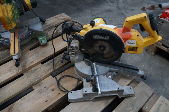 Kap/geringssav DEWALT 